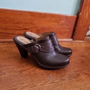 Euro Soft Sofft Brown Leather Mules 7.5
